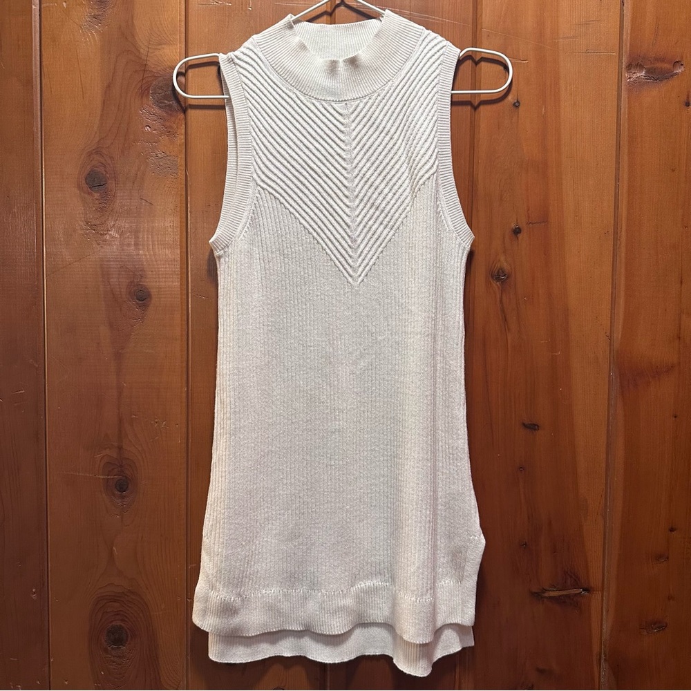 Banana Republic Cream Sleeveless Tunic